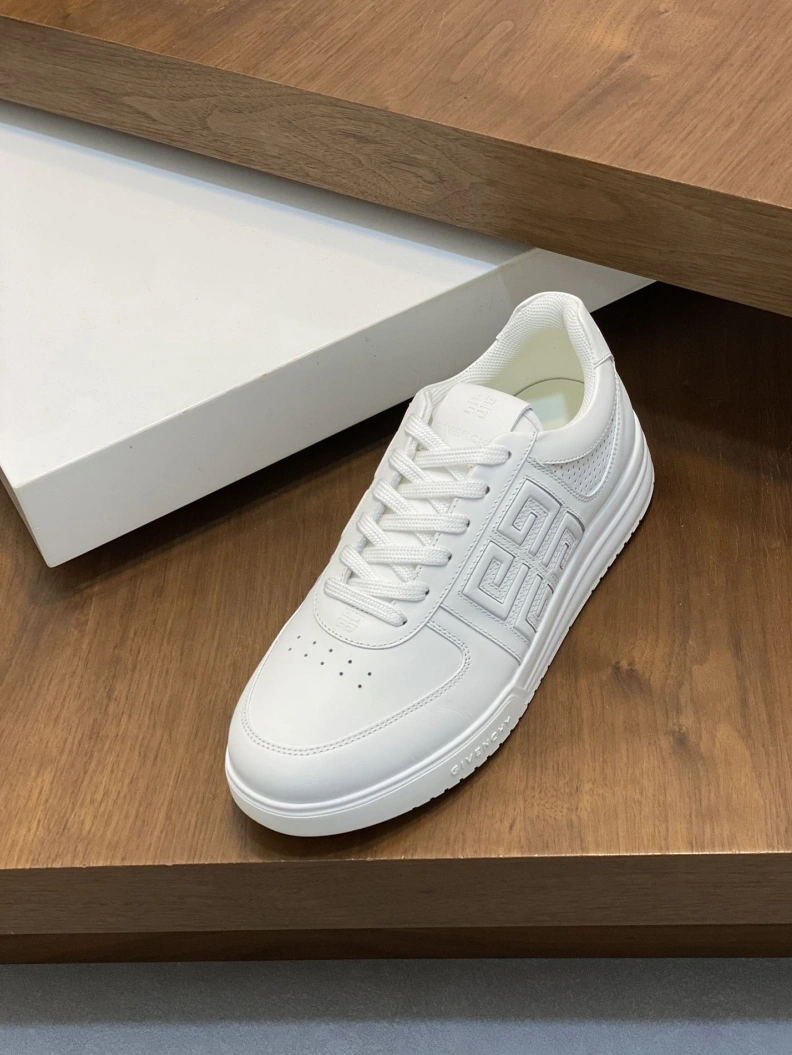 Durable Gxvxnchy Sneakers 152320