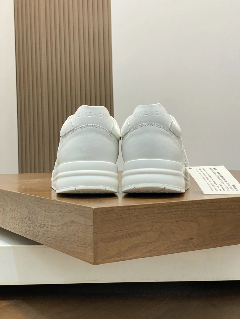 Durable Gxvxnchy Sneakers 152320