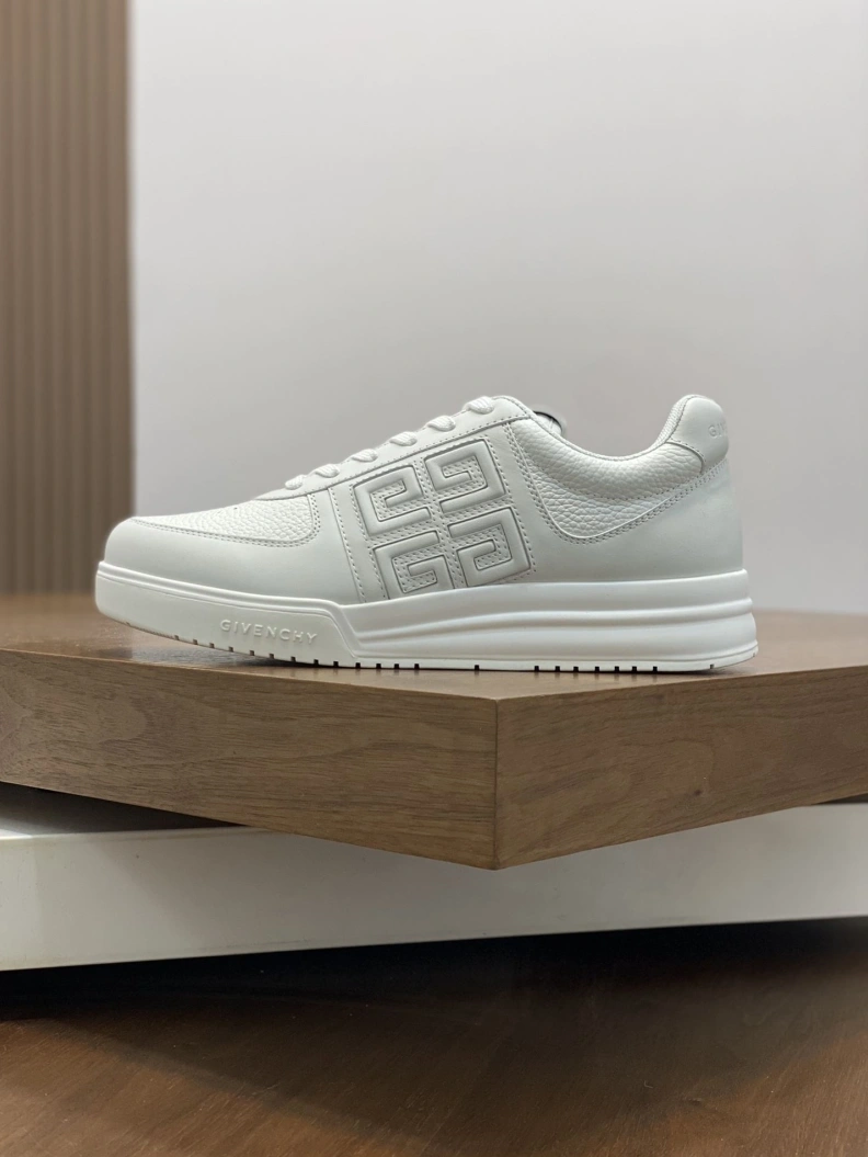 Gxvxnchy Sneakers ModernLook 152330