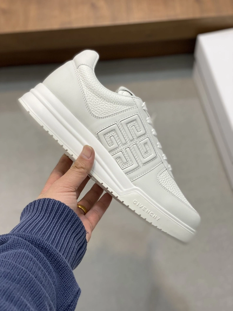 Gxvxnchy Sneakers ModernLook 152330