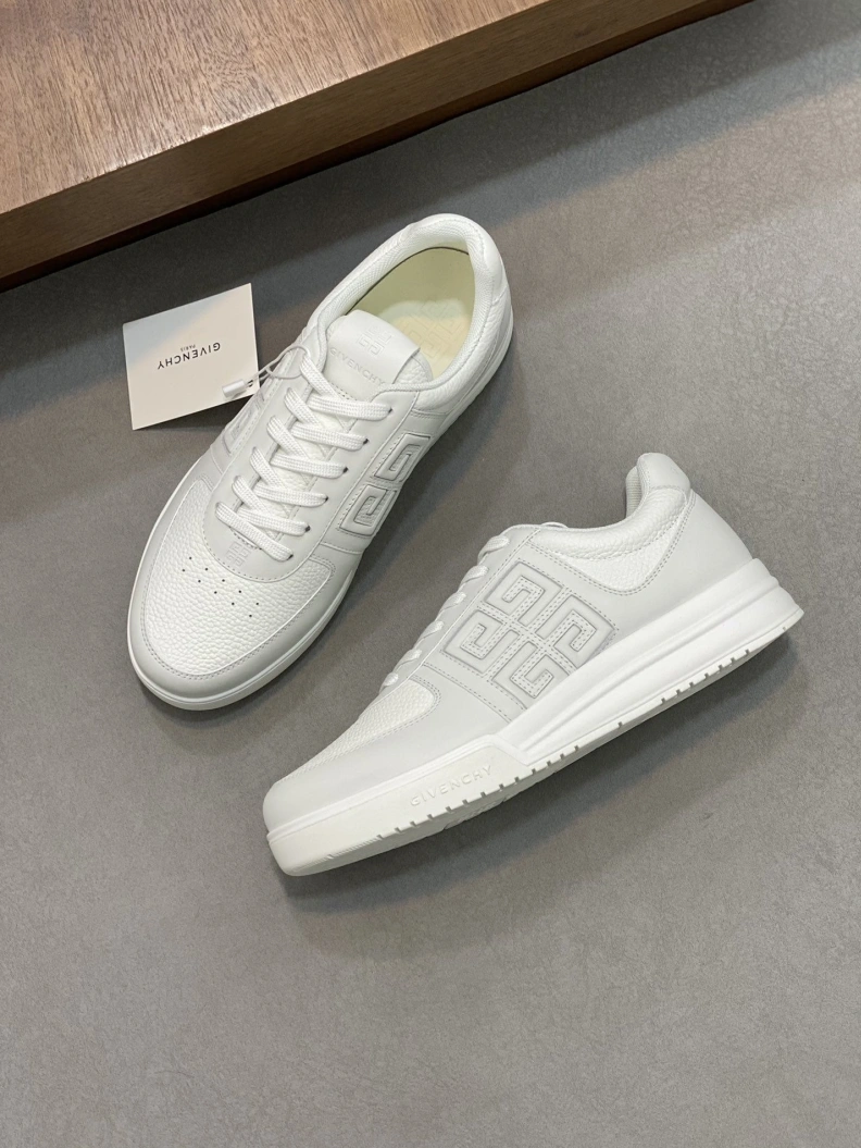 Gxvxnchy Sneakers ModernLook 152330