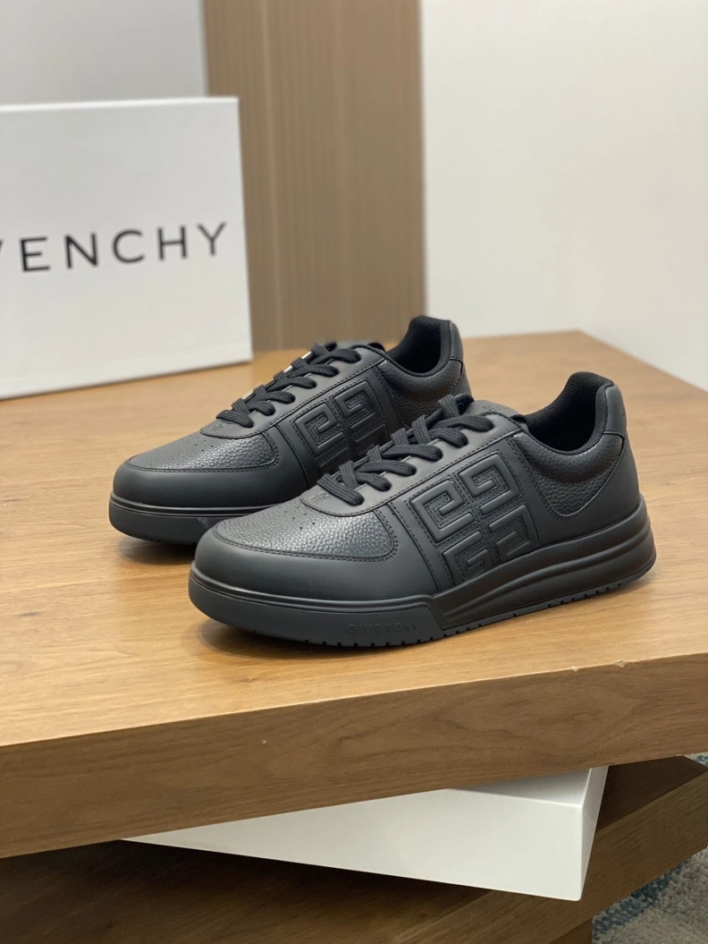 Gxvxnchy Sneakers Compact 152321