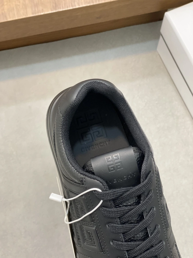 Gxvxnchy Sneakers Compact 152321