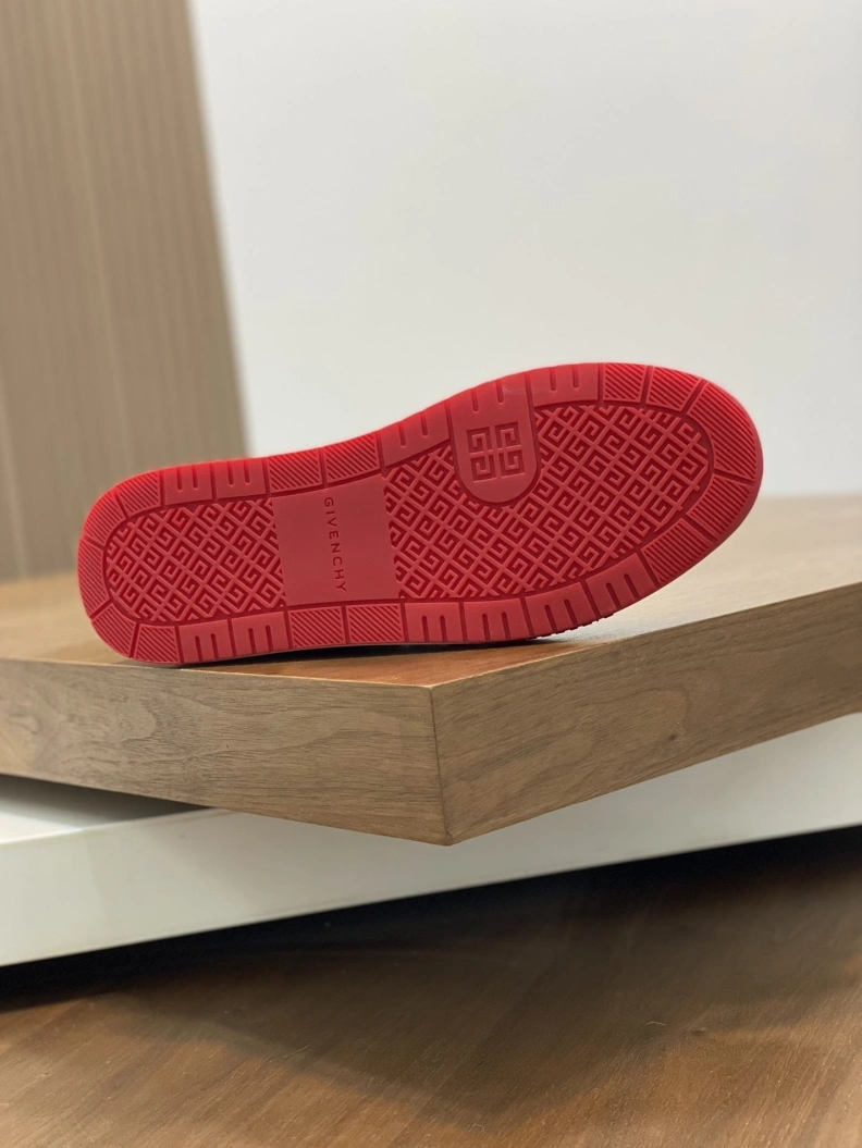 UrbanStyle Gxvxnchy Sneakers 152318