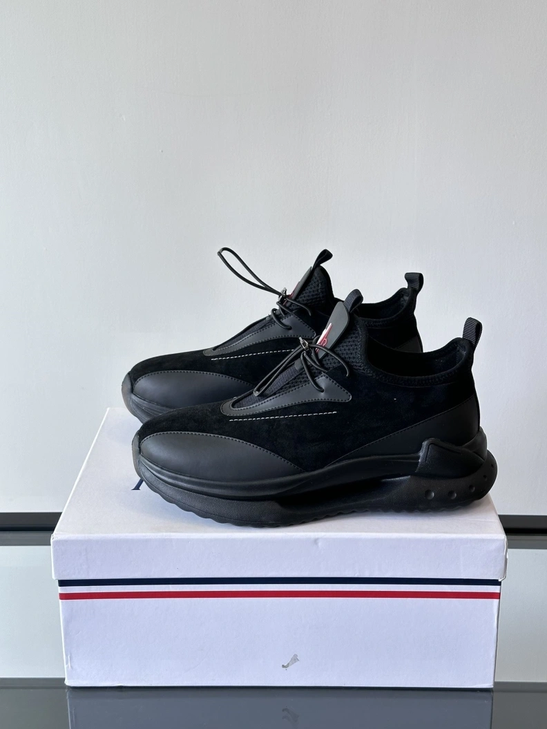 Cozy Mxnclxr Sneakers 197321