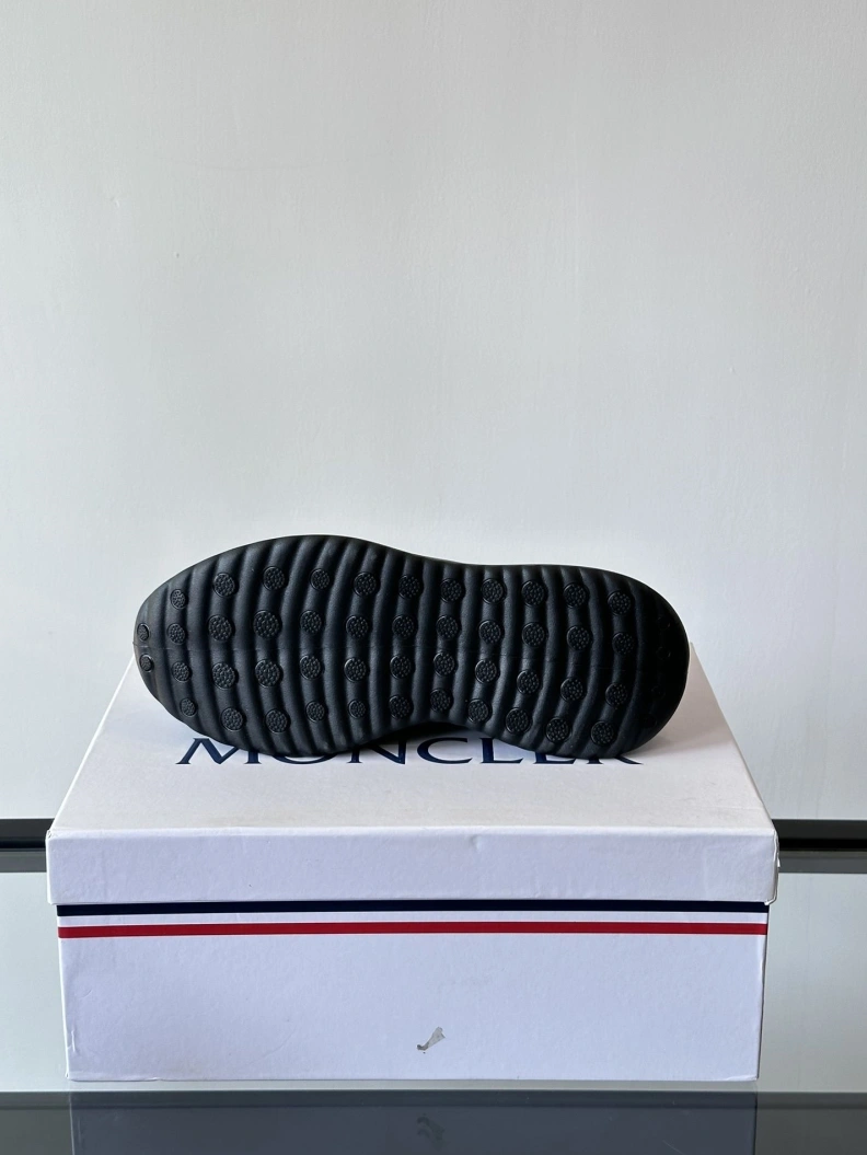 Cozy Mxnclxr Sneakers 197321