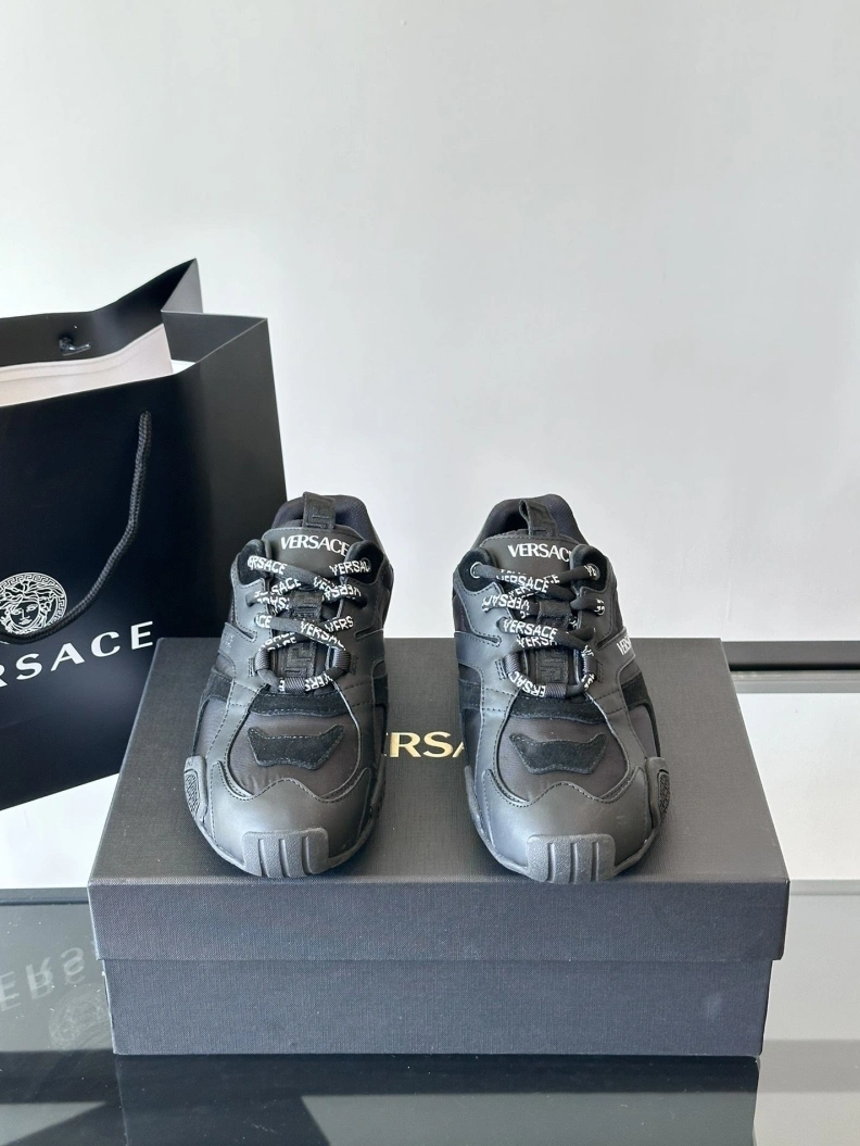 Gxvxnchy Sneakers Classic 152319