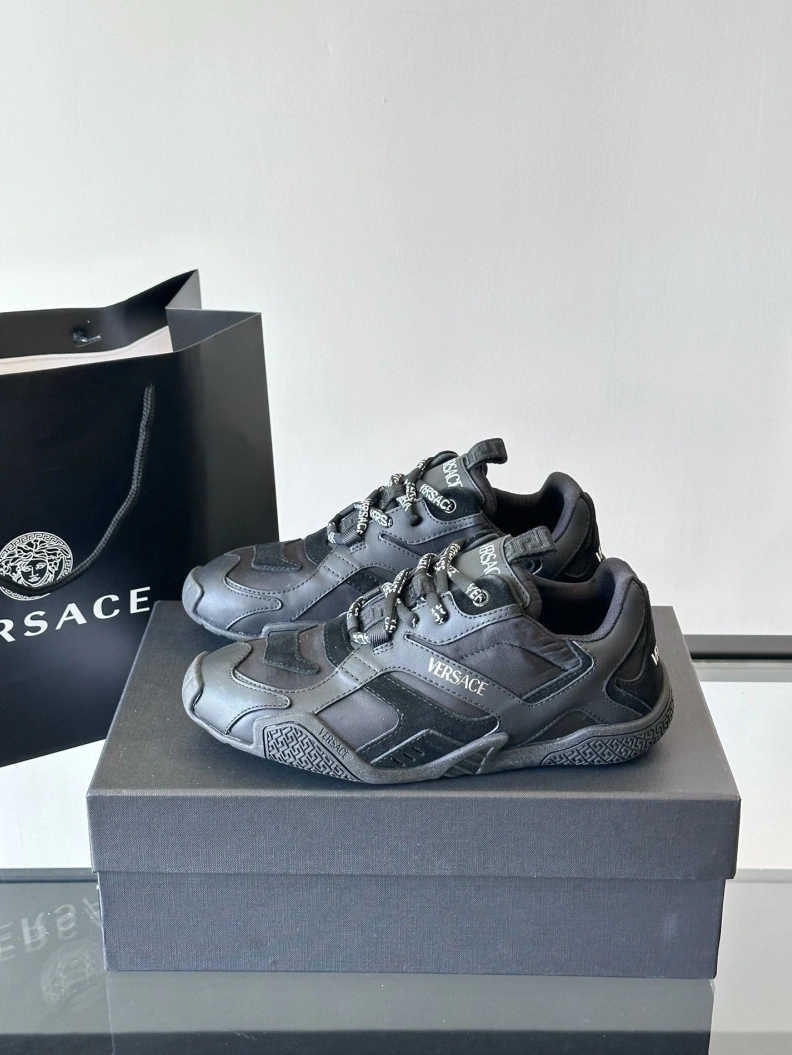 Gxvxnchy Sneakers Classic 152319