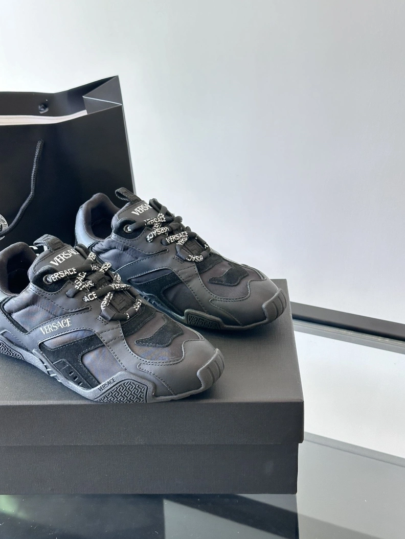 Gxvxnchy Sneakers Classic 152319