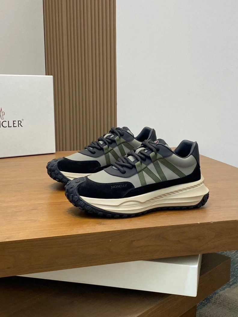 Bright Mxnclxr Sneakers 197320