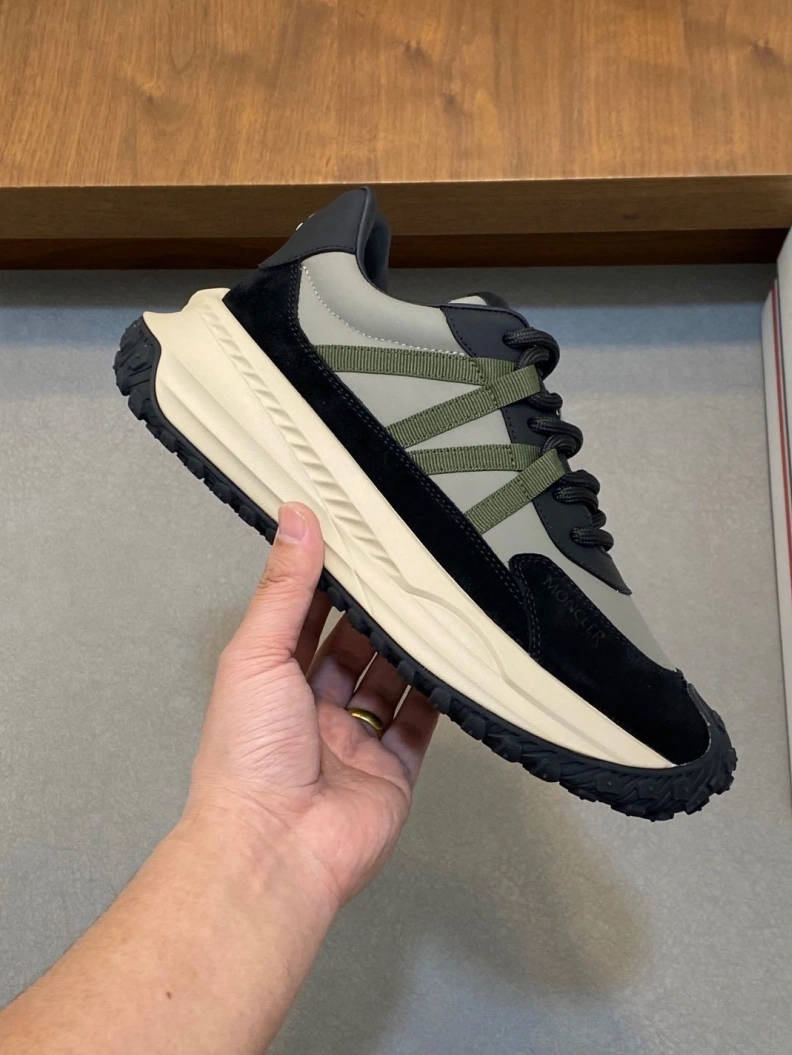 Bright Mxnclxr Sneakers 197320