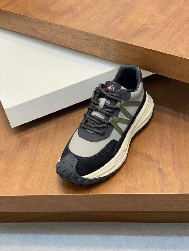 Bright Mxnclxr Sneakers 197320