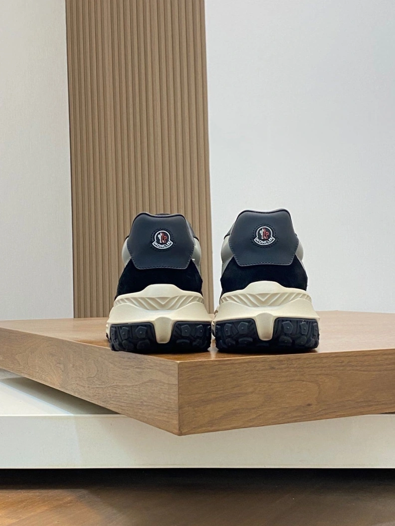 Bright Mxnclxr Sneakers 197320
