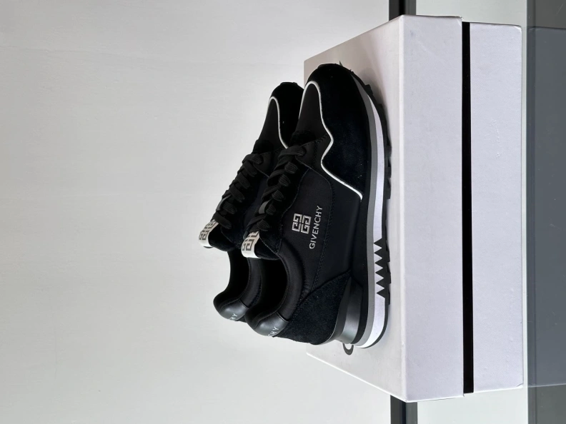 Gxvxnchy Sneakers Trendy 152314
