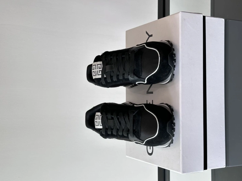 Gxvxnchy Sneakers Trendy 152314