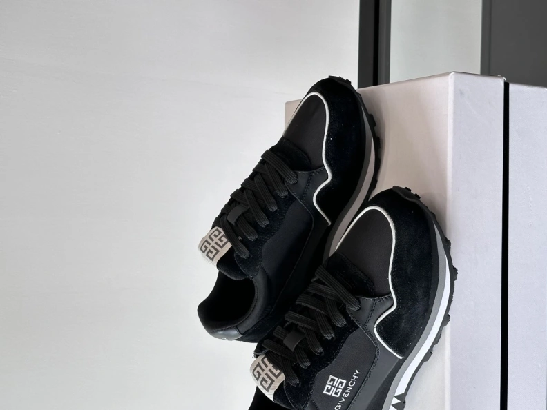 Gxvxnchy Sneakers Trendy 152314