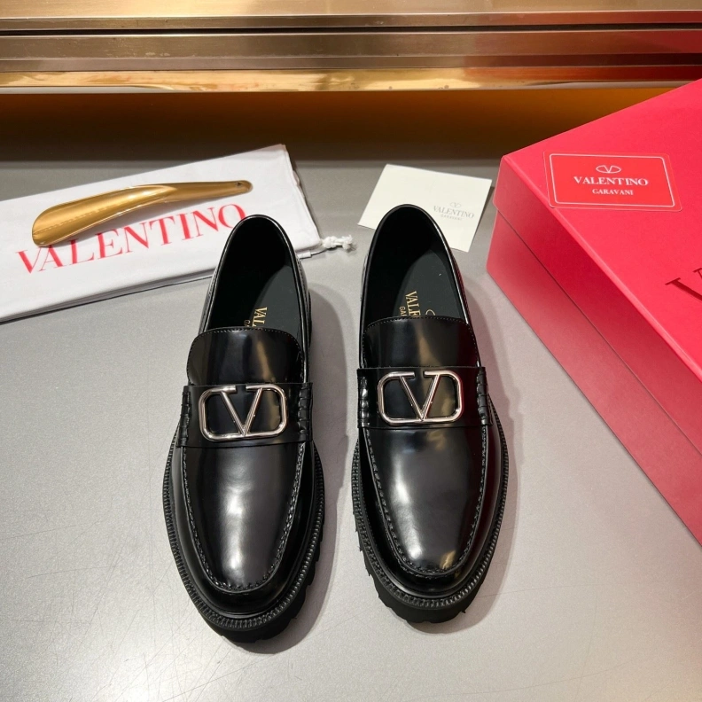 Comfortable Vxlxntino Leather Shoes 229201