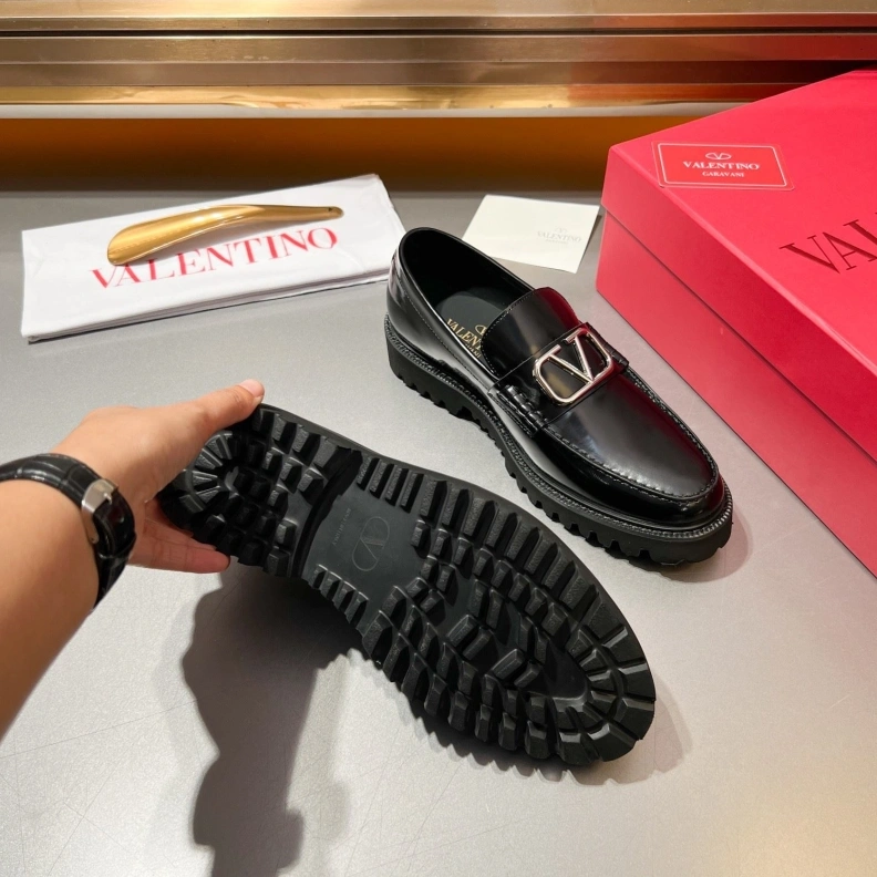 Comfortable Vxlxntino Leather Shoes 229201