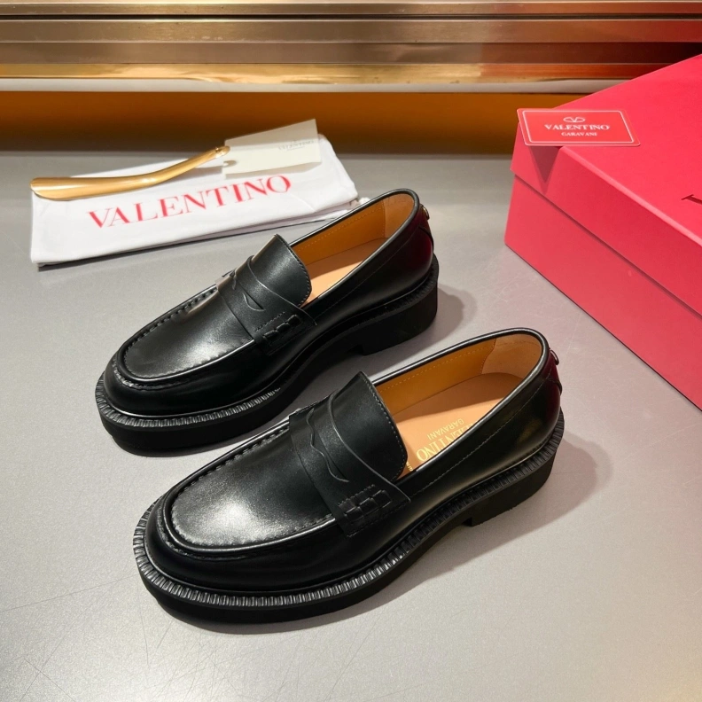 Durable Vxlxntino Leather Shoes 229197