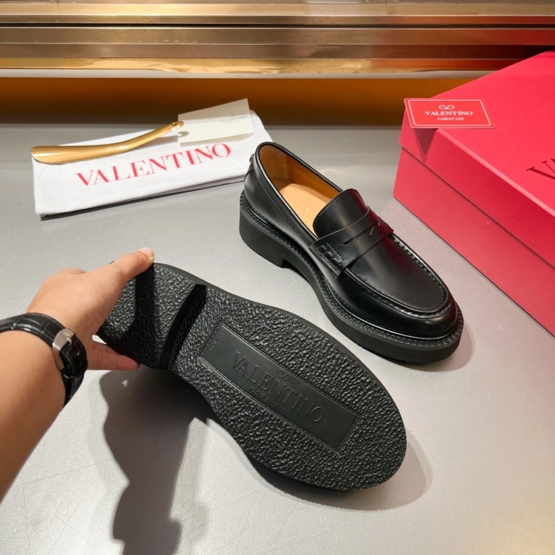 Durable Vxlxntino Leather Shoes 229197