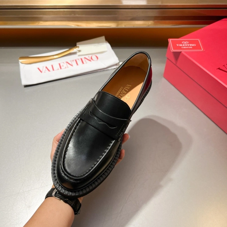 Durable Vxlxntino Leather Shoes 229197