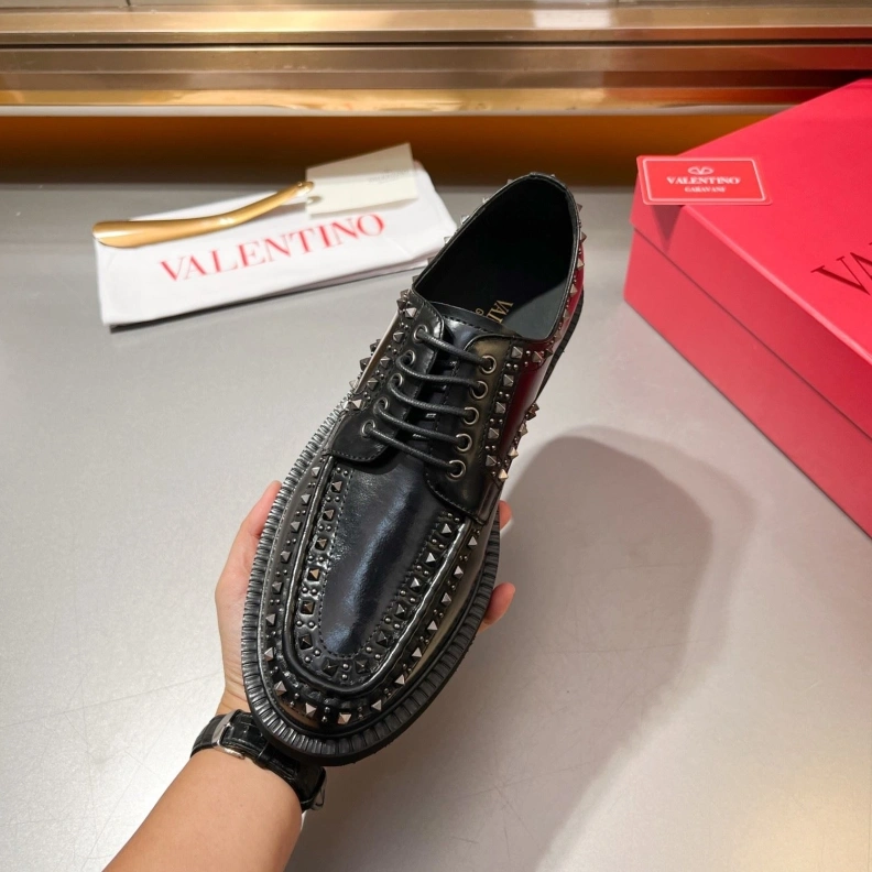 Versatile Vxlxntino Leather Shoes 229199