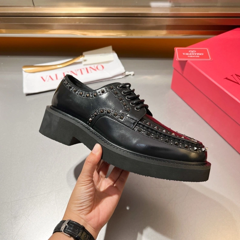 Versatile Vxlxntino Leather Shoes 229199