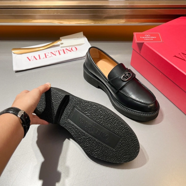 Resilient Vxlxntino Leather Shoes 229179