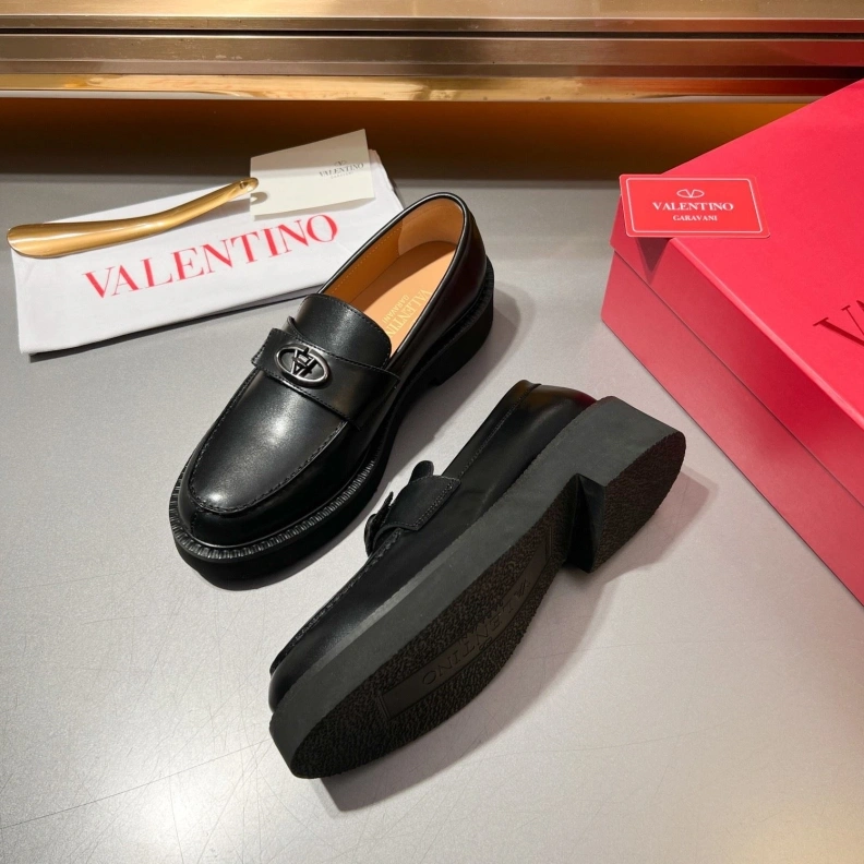 Resilient Vxlxntino Leather Shoes 229179