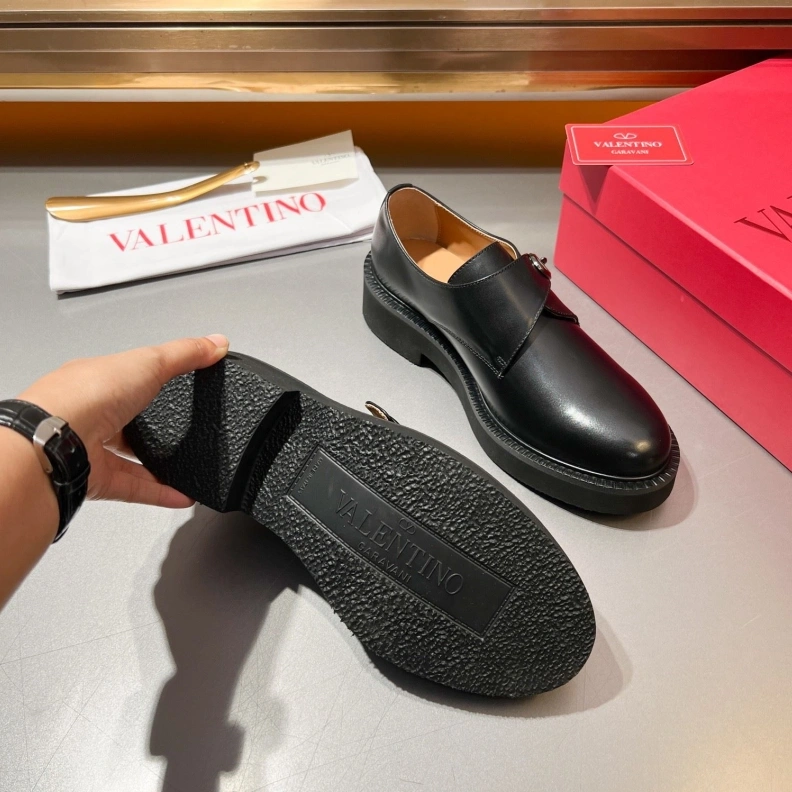 Compact Vxlxntino Leather Shoes 229185