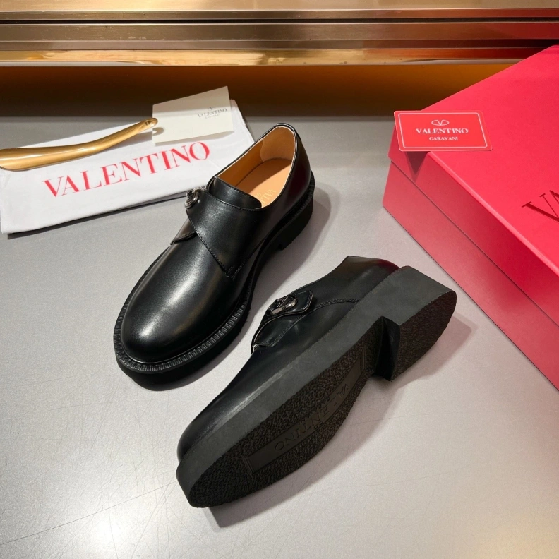 Compact Vxlxntino Leather Shoes 229185