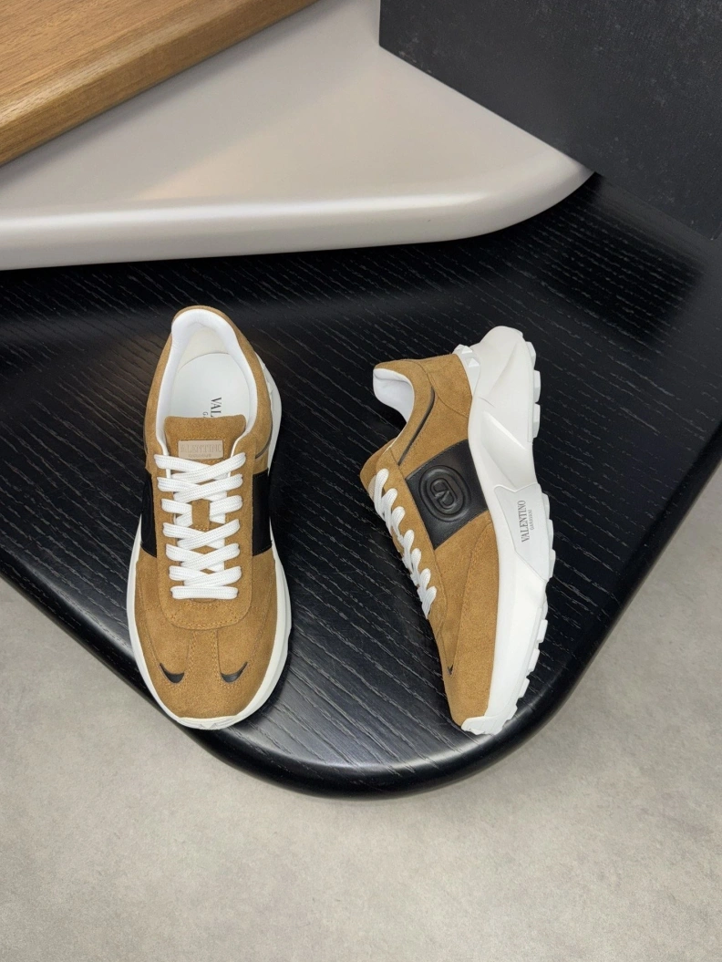 Unique Vxlxntino Sneakers 229111