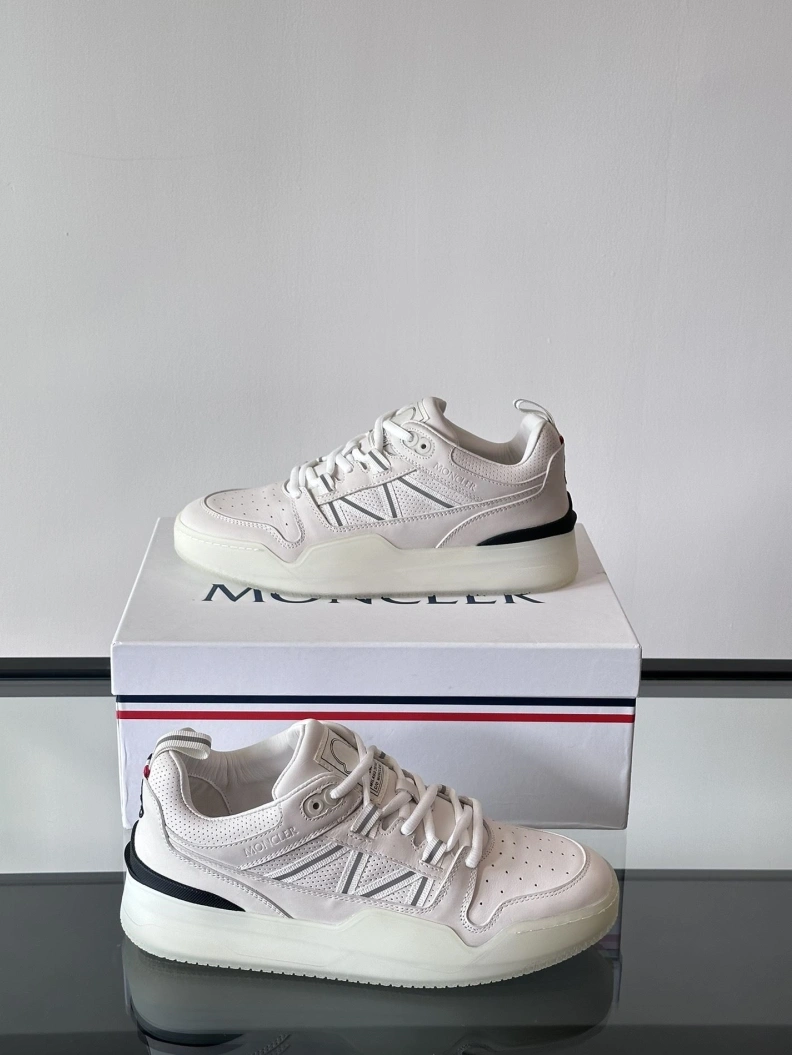 Modern Mxnclxr Sneakers 197305