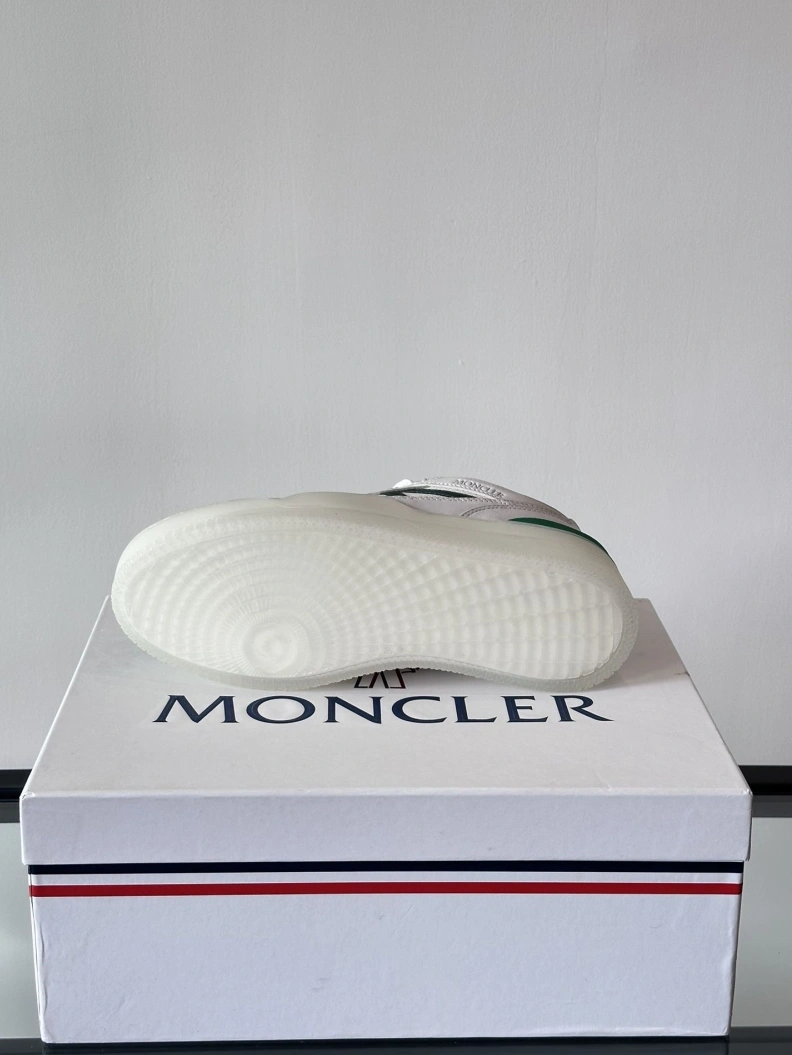 Comfortable Mxnclxr Sneakers 197301