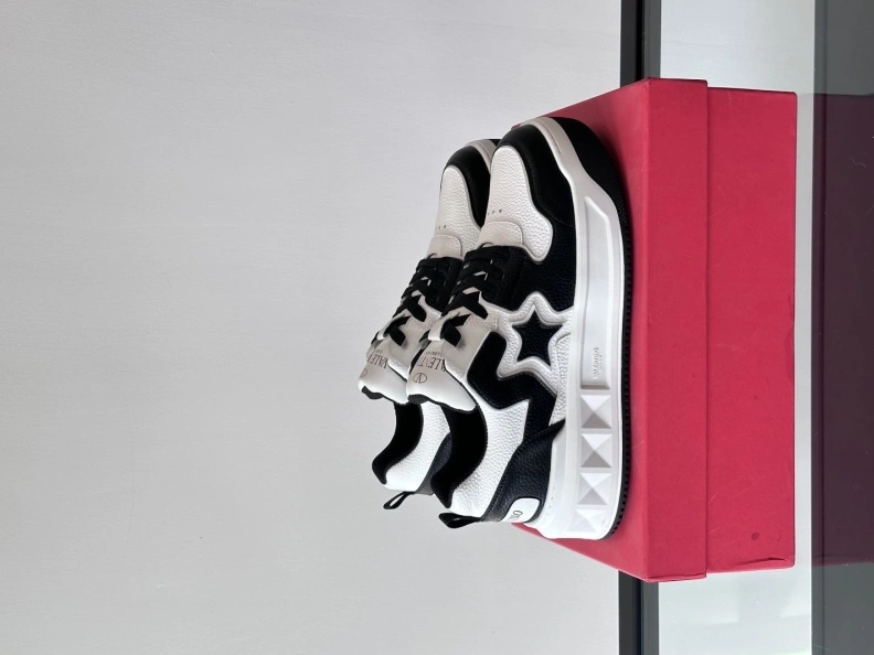 Trendy Vxlxntino Sneakers 229104