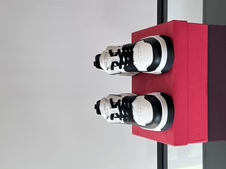 Trendy Vxlxntino Sneakers 229104