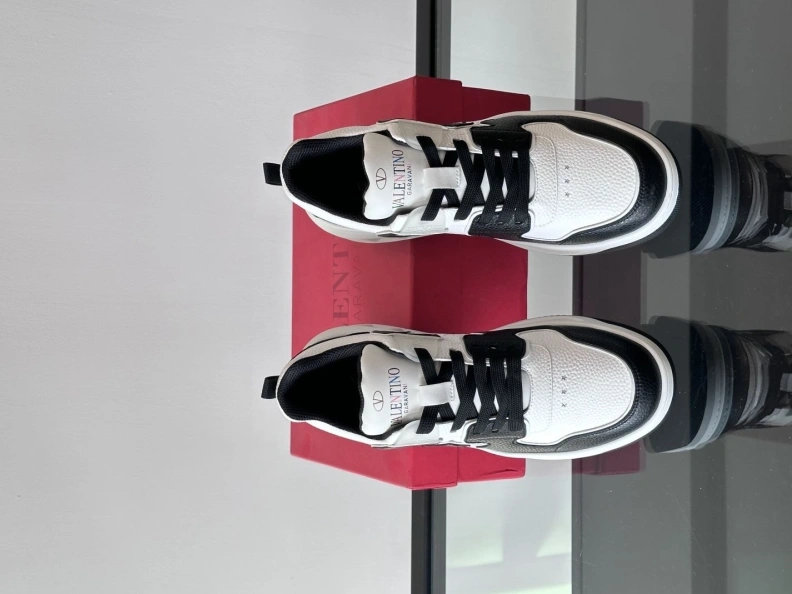 Trendy Vxlxntino Sneakers 229104