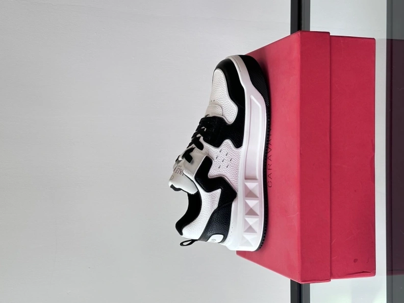 Trendy Vxlxntino Sneakers 229104