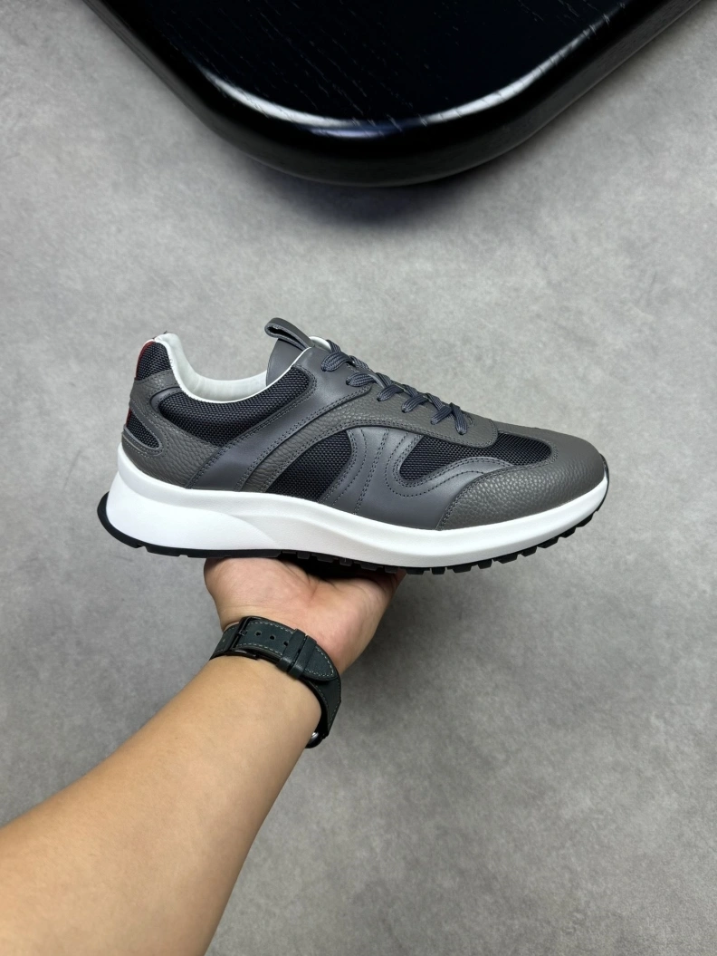 Versatile Othxr Sneakers 210635