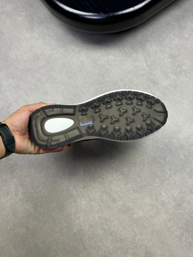 Versatile Othxr Sneakers 210635