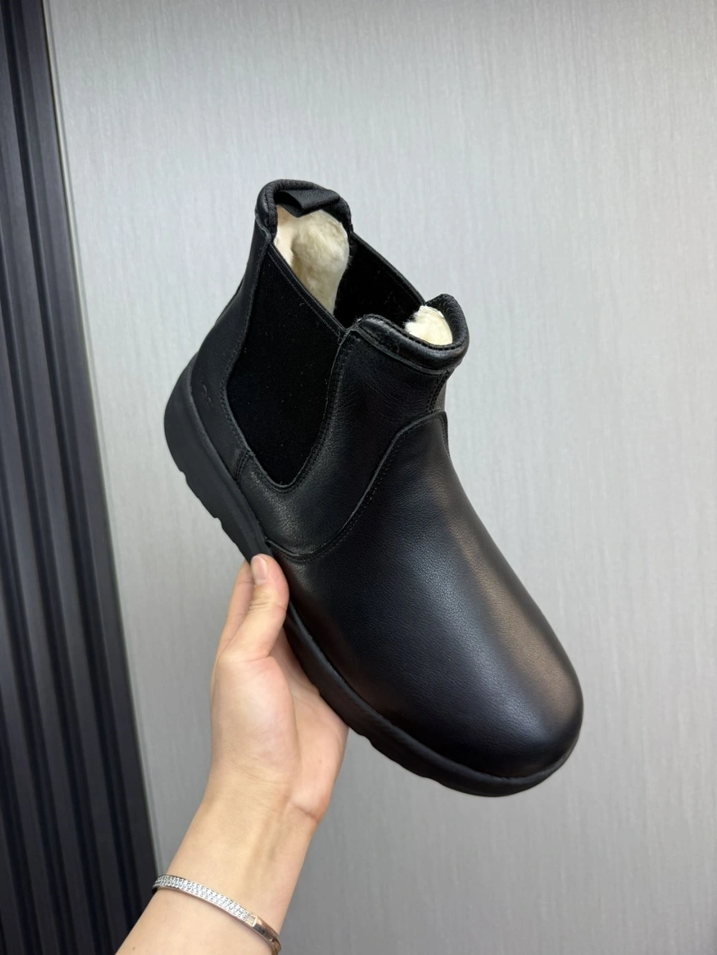Fashionable Othxr Sneakers 210606