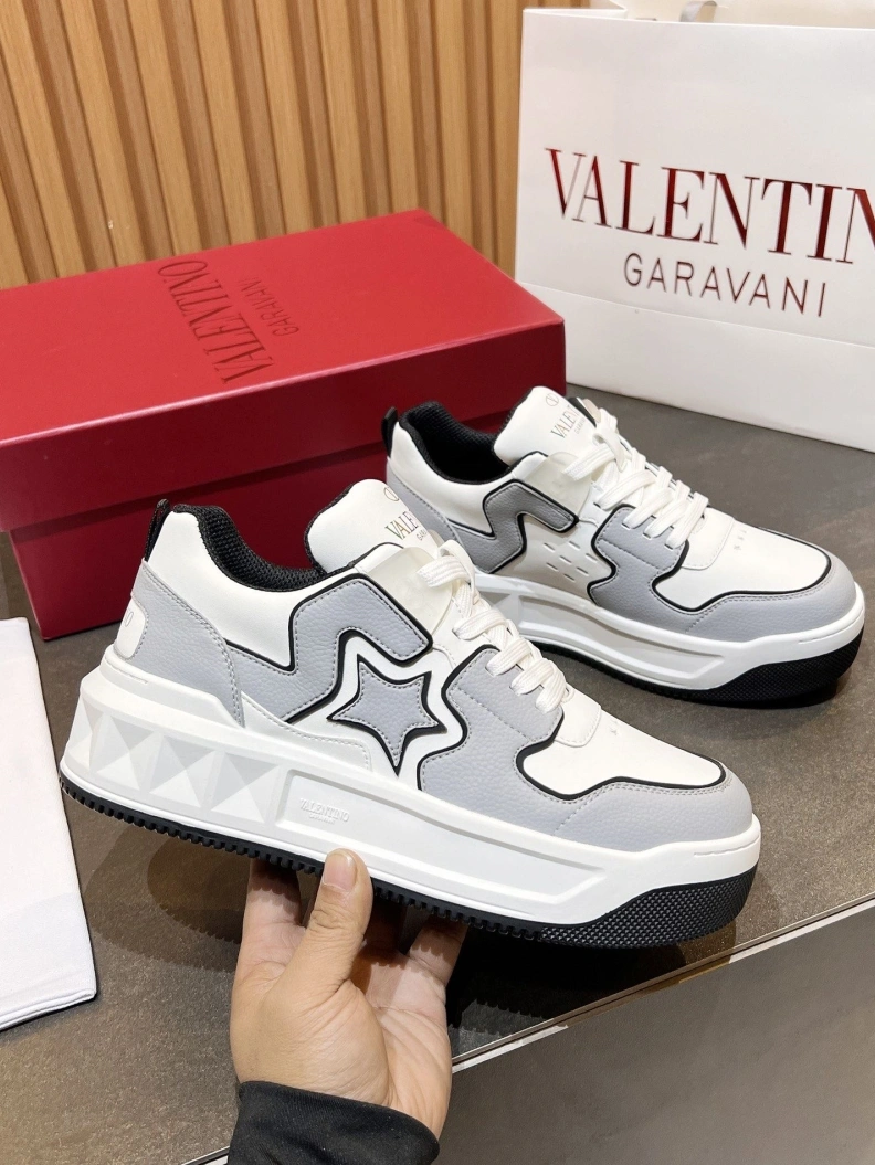 Versatile Vxlxntino Sneakers 229094