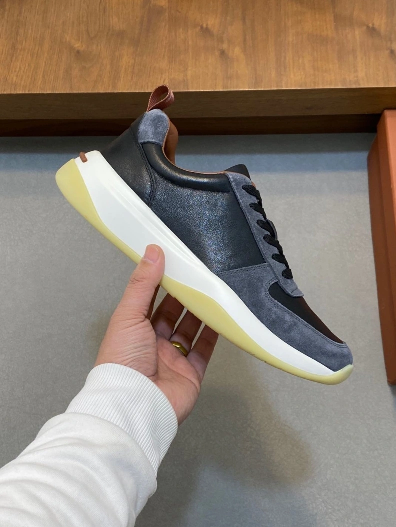 Versatile Othxr Sneakers 210584