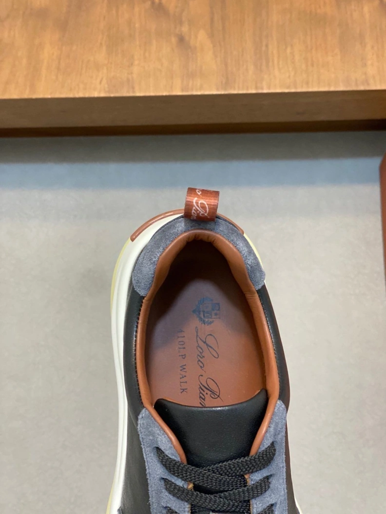 Versatile Othxr Sneakers 210584