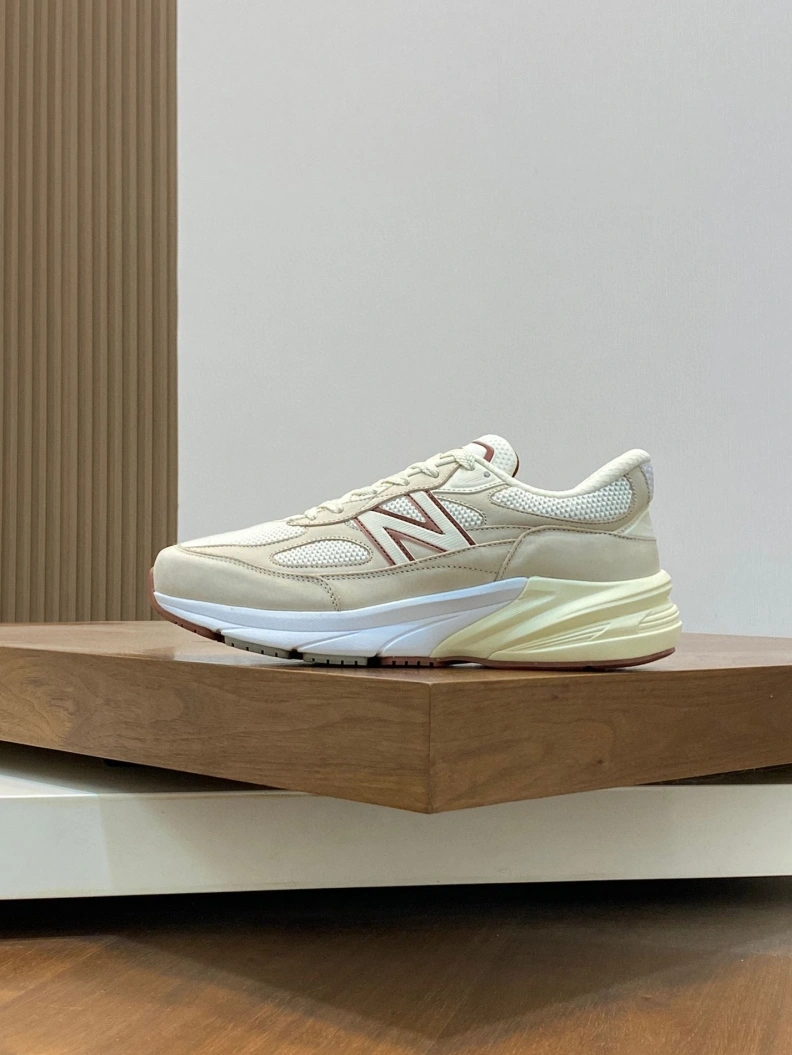 Versatile Othxr Sneakers 210602