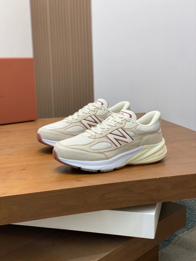 Versatile Othxr Sneakers 210602