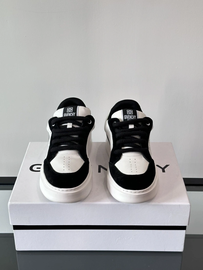 Gxvxnchy Sneakers Affordable 152311
