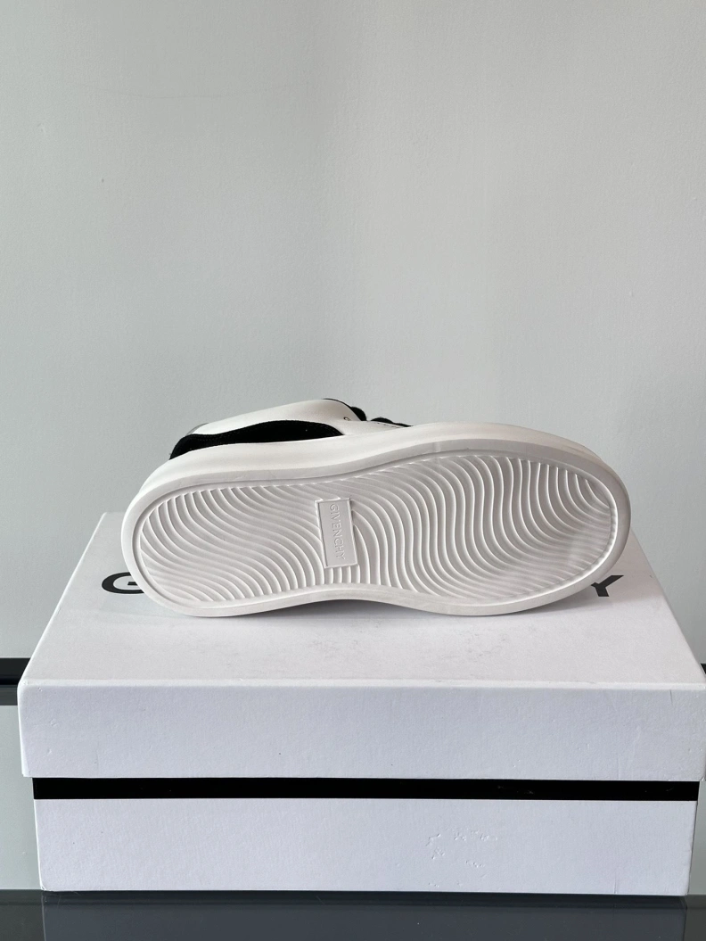 Gxvxnchy Sneakers Affordable 152311