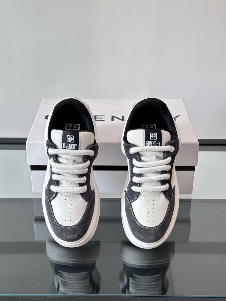 Cozy Gxvxnchy Sneakers 152313