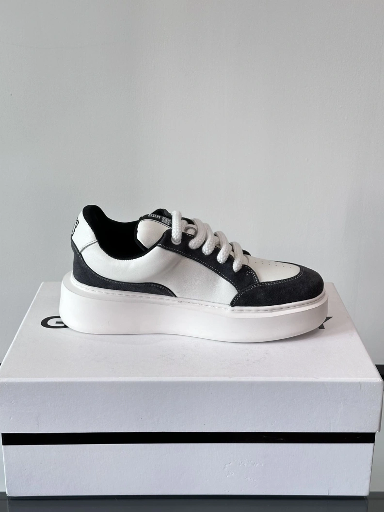 Cozy Gxvxnchy Sneakers 152313